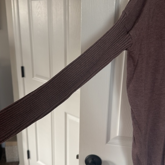 Evereve tunic style sweater - Picture 3 of 4